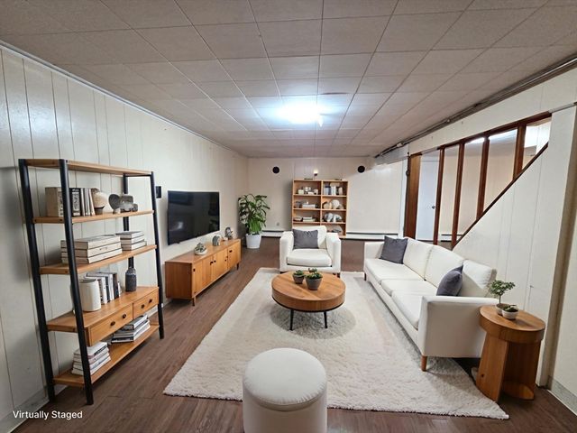 90 Pleasant St, Bellingham, MA 02019