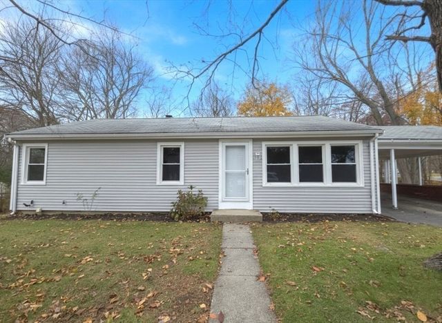 90 Pleasant St, Bellingham, MA 02019