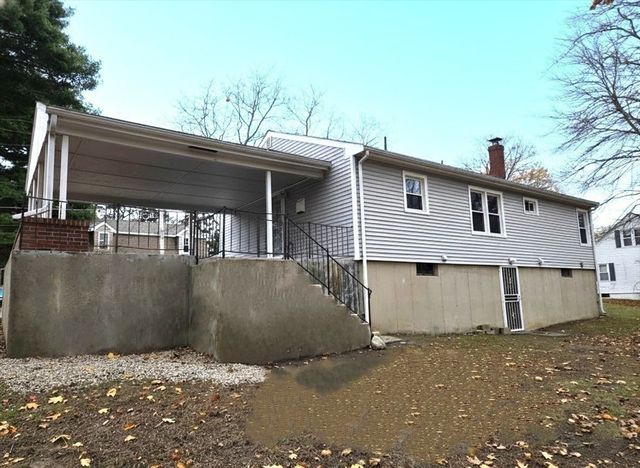 90 Pleasant St, Bellingham, MA 02019