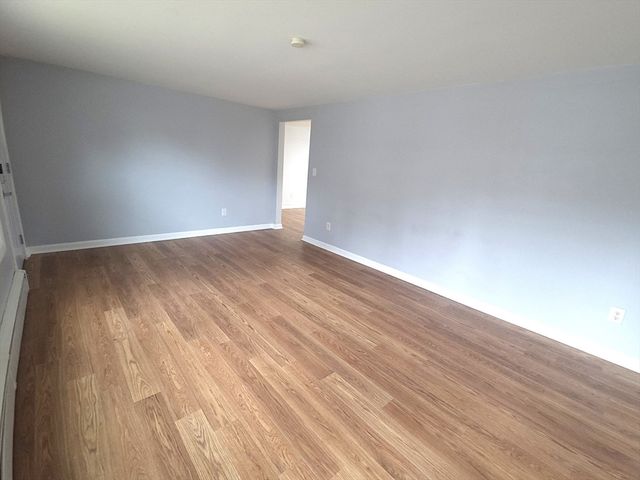 90 Pleasant St, Bellingham, MA 02019