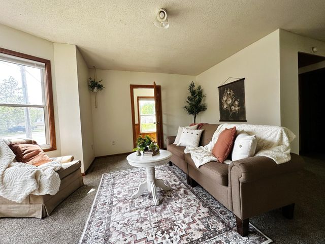 402 22nd Avenue N, Saint Cloud, MN 56303