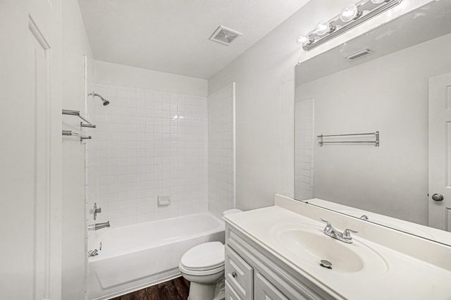 10467 Twin Circles Drive, Montgomery, TX 77356