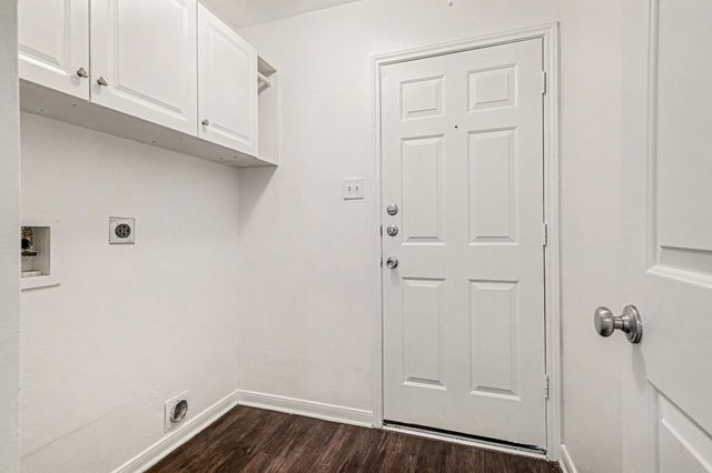 10467 Twin Circles Drive, Montgomery, TX 77356