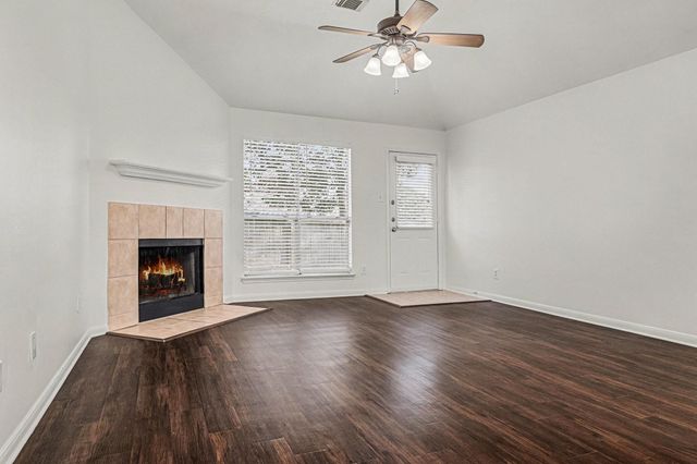 10467 Twin Circles Drive, Montgomery, TX 77356