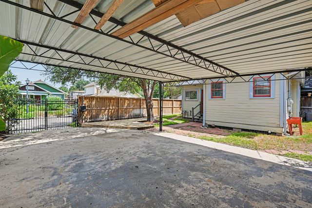 4035 Michaux Street, Houston, TX 77009
