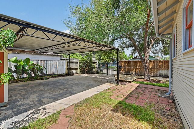 4035 Michaux Street, Houston, TX 77009