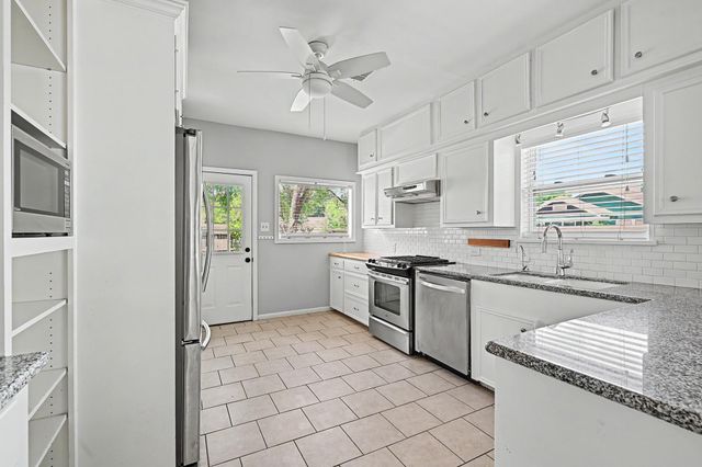 4035 Michaux Street, Houston, TX 77009