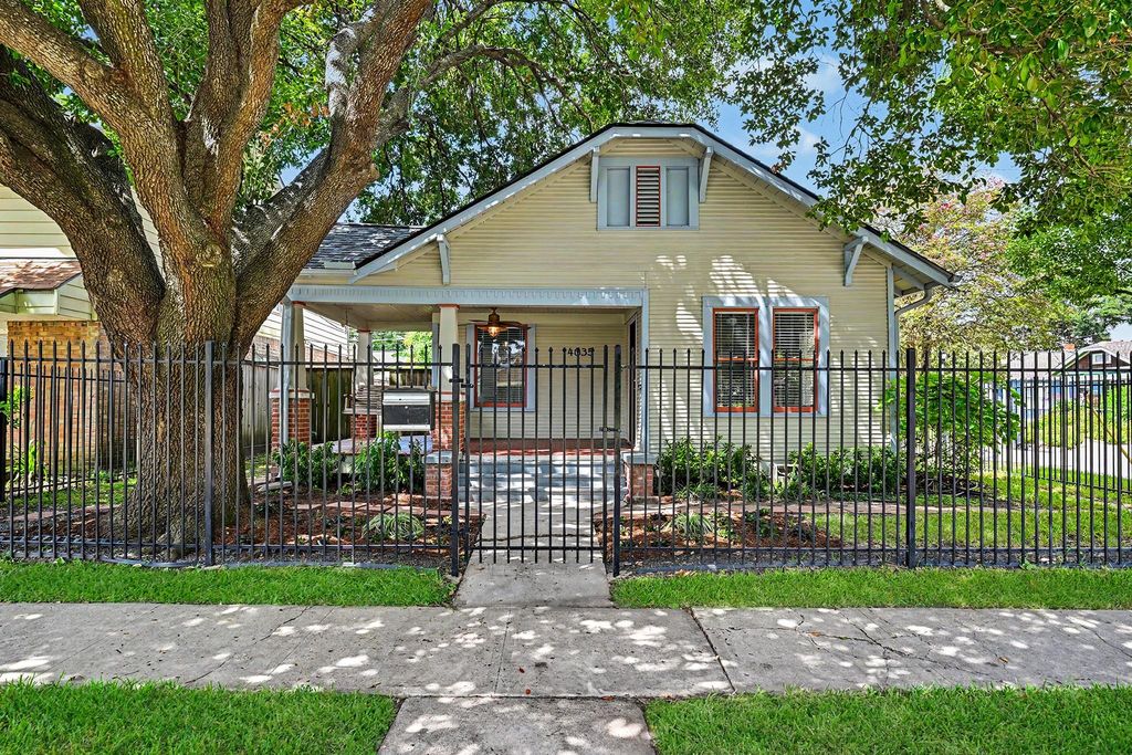 4035 Michaux Street, Houston, TX 77009