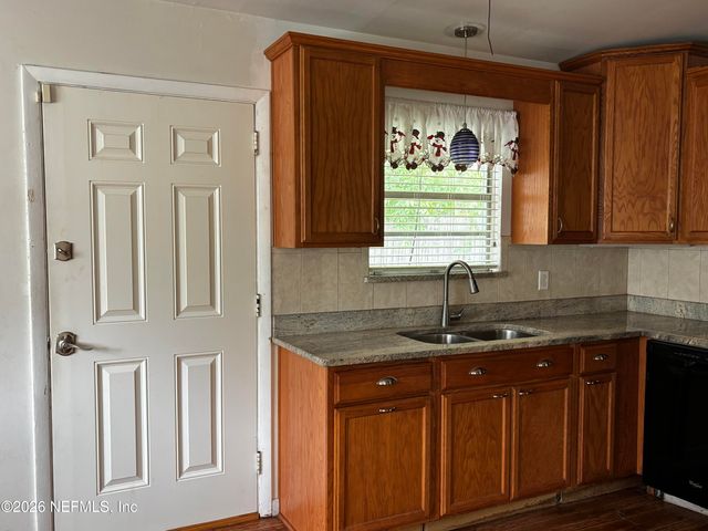 6929 ROLLO Road, Jacksonville, FL 32205