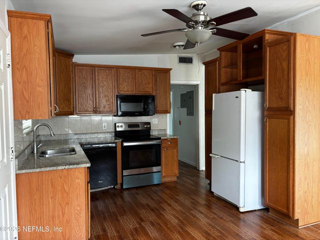 6929 ROLLO Road, Jacksonville, FL 32205