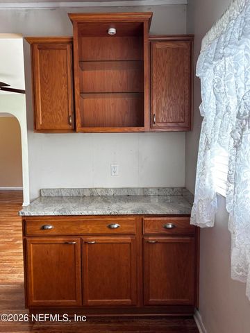 6929 ROLLO Road, Jacksonville, FL 32205