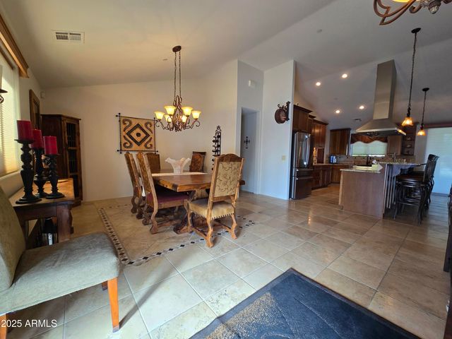 7801 E DAVENPORT Drive, Scottsdale, AZ 85260