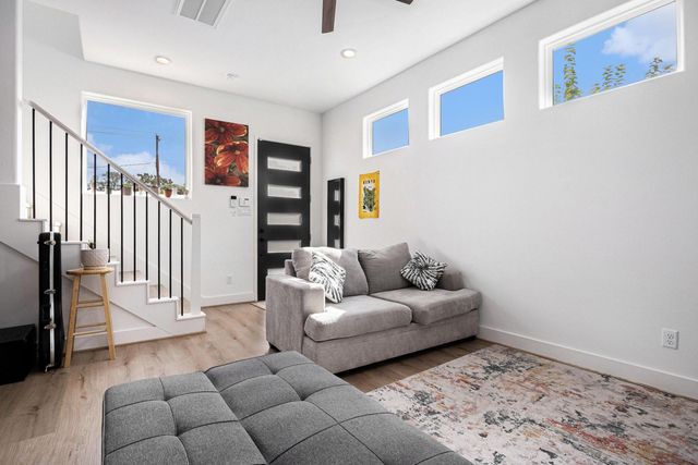 203 Danna Lane, Houston, TX 77009