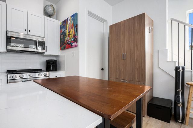 203 Danna Lane, Houston, TX 77009