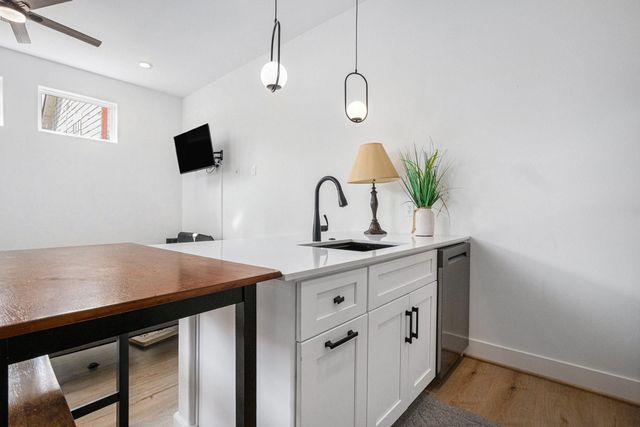 203 Danna Lane, Houston, TX 77009