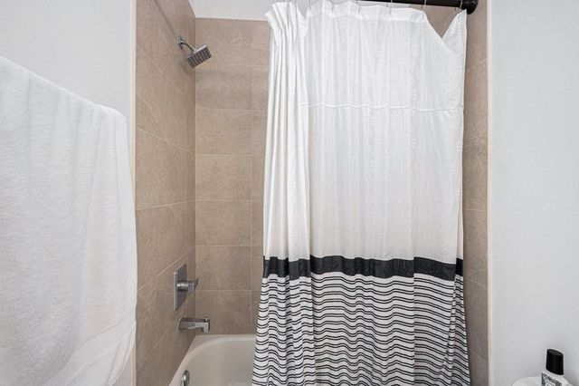 203 Danna Lane, Houston, TX 77009