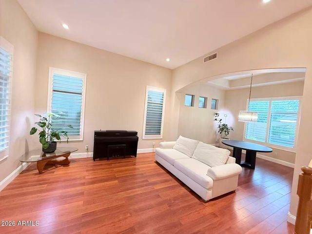 670 W Oriole Way, Chandler, AZ 85286