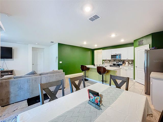 2928 CANARY LANE, Tavares, FL 32778