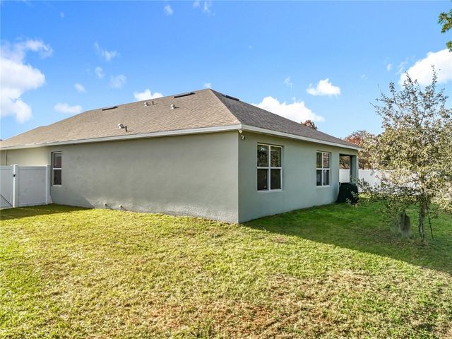 2928 CANARY LANE, Tavares, FL 32778