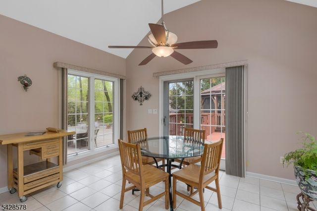 5 White Buck Run, Warren Twp., NJ 07059