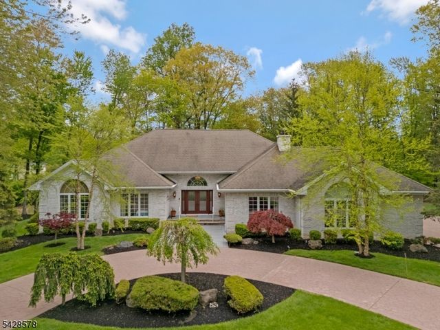 5 White Buck Run, Warren Twp., NJ 07059