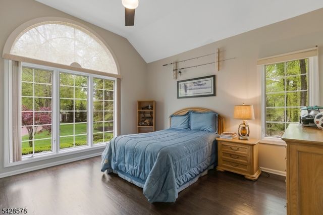 5 White Buck Run, Warren Twp., NJ 07059
