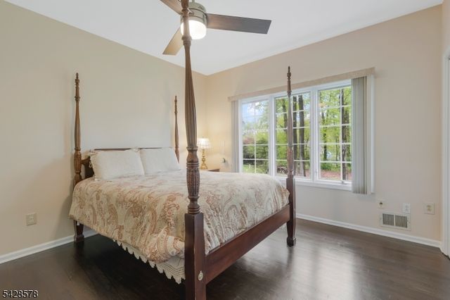 5 White Buck Run, Warren Twp., NJ 07059