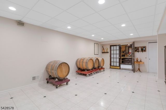 5 White Buck Run, Warren Twp., NJ 07059