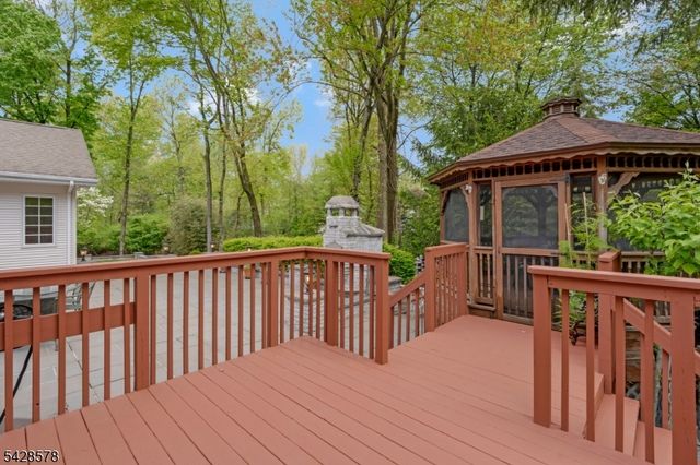 5 White Buck Run, Warren Twp., NJ 07059