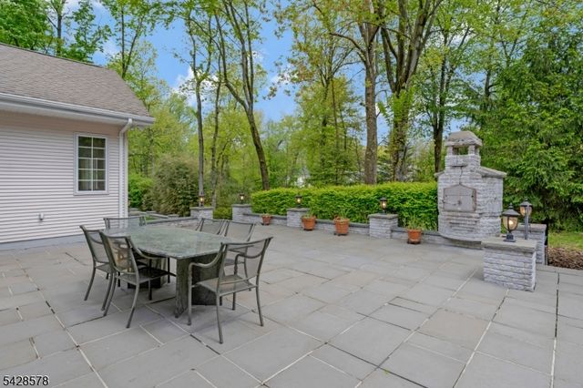 5 White Buck Run, Warren Twp., NJ 07059