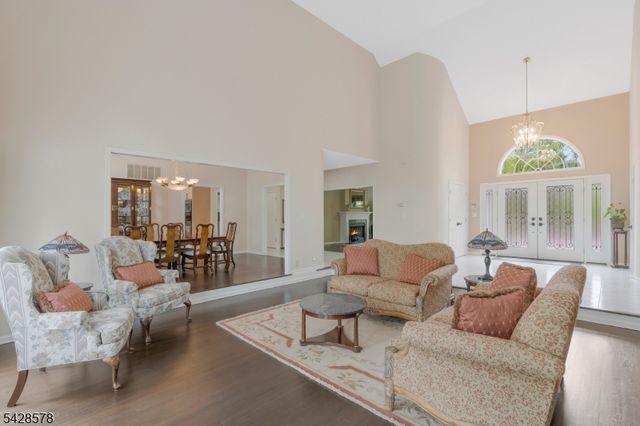 5 White Buck Run, Warren Twp., NJ 07059