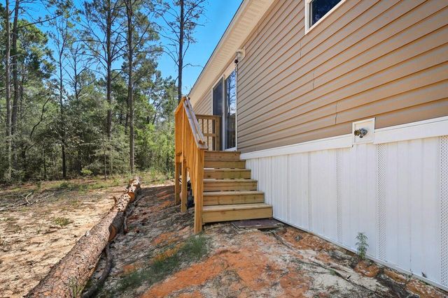 170 Cowslip Court, Defuniak Springs, FL 32433