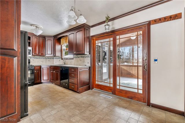 6733 Dale Avenue NW, Massillon, OH 44646