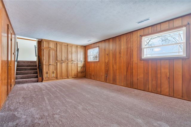 6733 Dale Avenue NW, Massillon, OH 44646