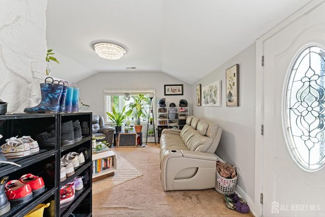39 Salem Place, Aberdeen, NJ 07721