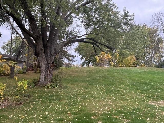 7668 Military Road, Woodbury, MN 55129