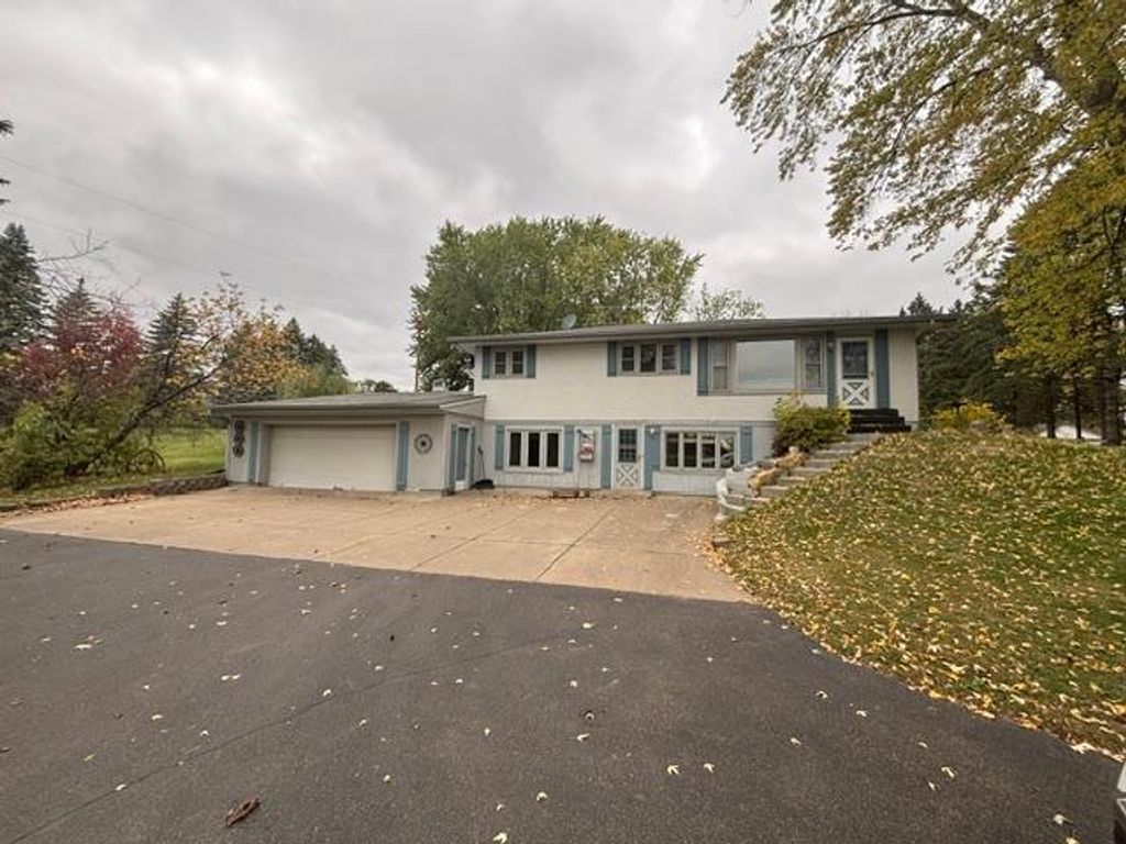 7668 Military Road, Woodbury, MN 55129