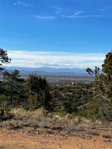 205 Double Arrow A, Santa Fe, NM 87505