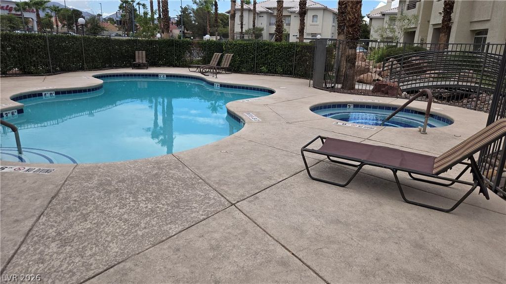 3320 South Fort Apache Road 128, Las Vegas, NV 89117 — photo 2