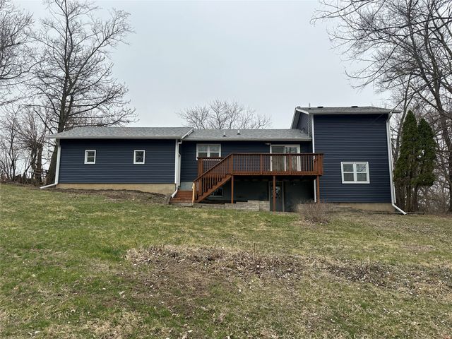718 W 8th Street N, Newton, IA 50208
