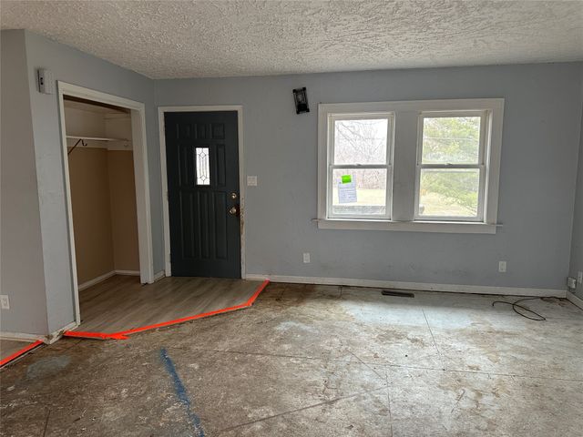 718 W 8th Street N, Newton, IA 50208