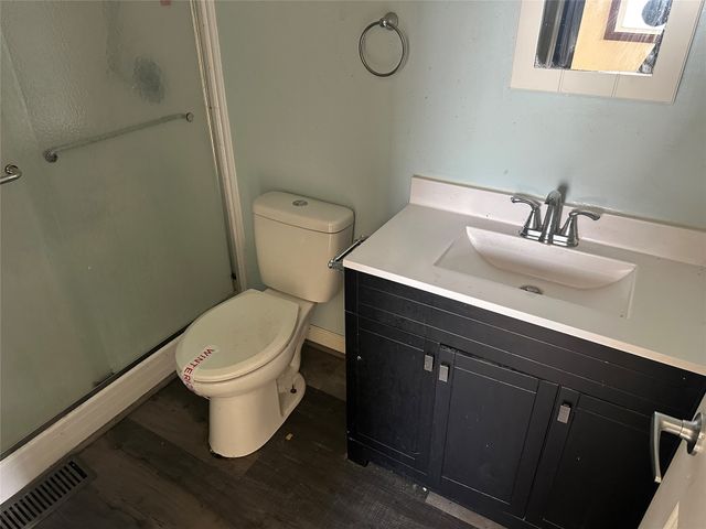 718 W 8th Street N, Newton, IA 50208