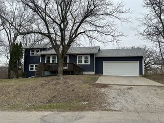 718 W 8th Street N, Newton, IA 50208