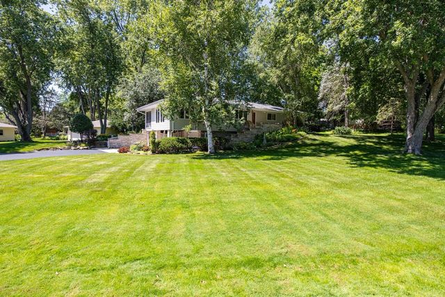 6021 N ROSEWOOD DRIVE, Appleton, WI 54913