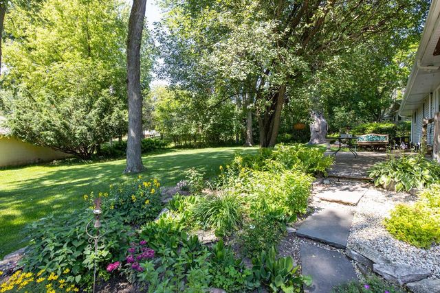 6021 N ROSEWOOD DRIVE, Appleton, WI 54913