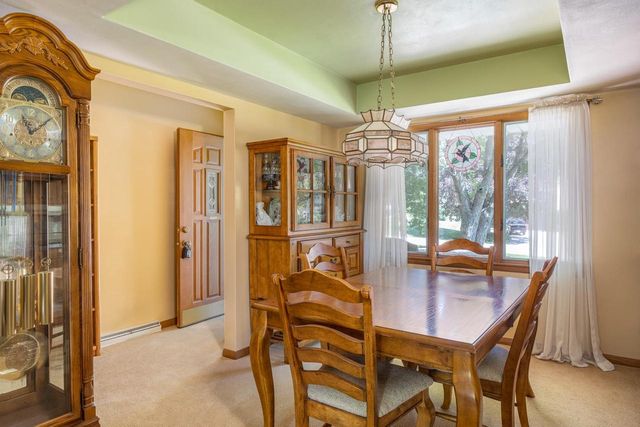 6021 N ROSEWOOD DRIVE, Appleton, WI 54913