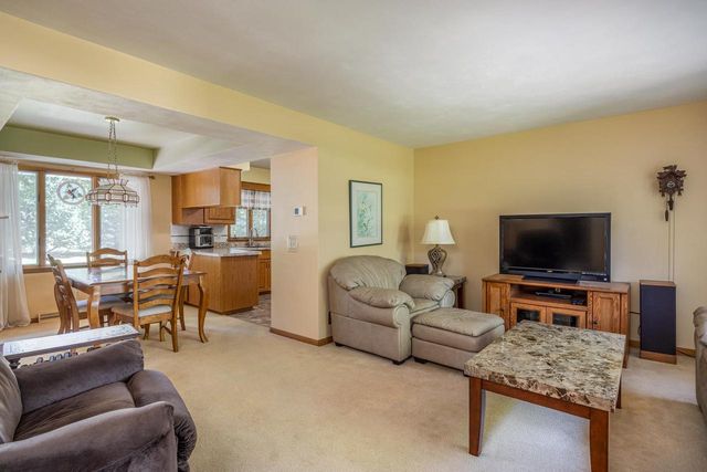 6021 N ROSEWOOD DRIVE, Appleton, WI 54913