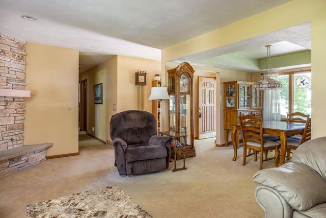 6021 N ROSEWOOD DRIVE, Appleton, WI 54913