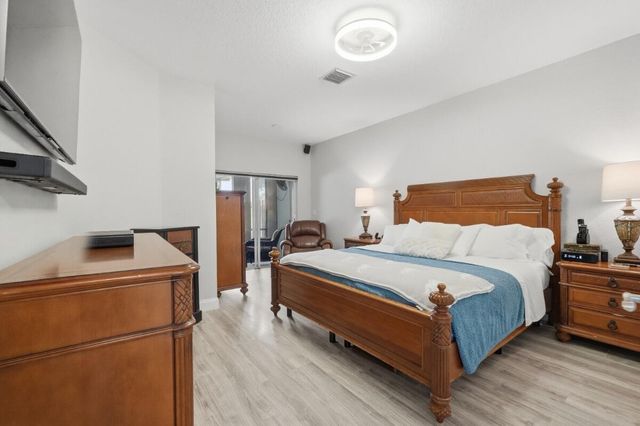 1080 SW 42nd Avenue, Deerfield Beach, FL 33442