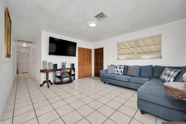 11431 SW 193rd Ter, Miami, FL 33157